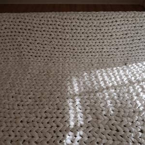 Knitted Nuzzie Weighted Blanket